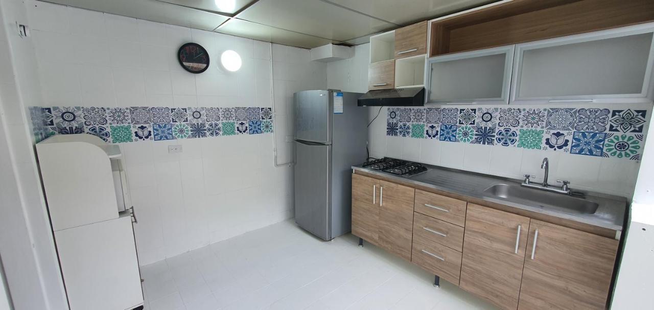 Portal Norte 170 Acogedoras Con Todos Servicios Casa de hóspedes *